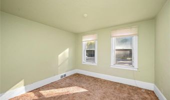 391 Duke St, St. Paul, MN 55102