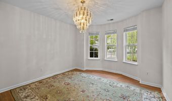 3755 Brookchase Ln, Charlotte, NC 28205