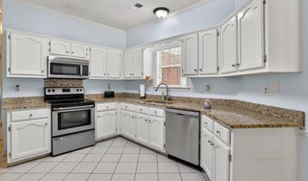 6220 DAYBREAK Dr, Bartlett, TN 38135