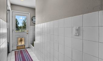 64629 Horseman Ln, Bend, OR 97703