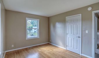 44 W INNER Cir, Dover, DE 19904