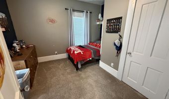 1004 15th St, Aurora, NE 68818