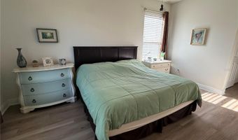 352 LAUREL FALLS Dr, Apollo Beach, FL 33572
