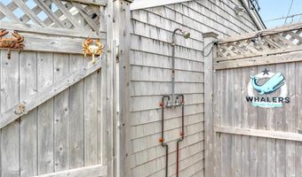 10 Calef Ave, Narragansett, RI 02882