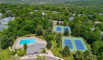 22 Smoke Rise Ln, Bedminster, NJ 07921