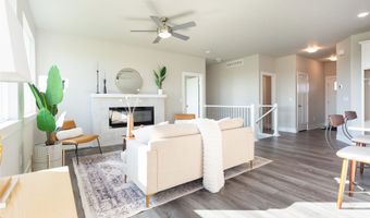 2225 Chan Dr, Adel, IA 50003