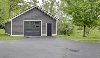 105 Brook Dr, Burlington, VT 05408