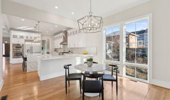 2150 N STAFFORD St, Arlington, VA 22207