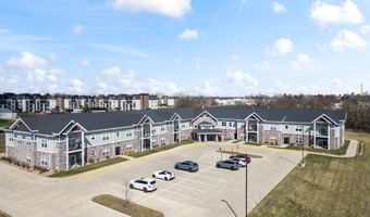 1427 34th Ave SW 220, Altoona, IA 50009