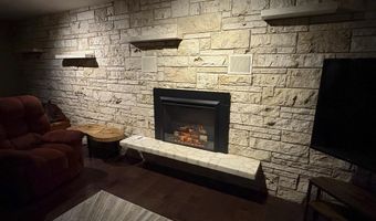 30 N Division St, Cowley, WY 82420