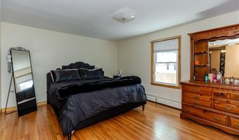 39 Fairview Ave, East Providence, RI 02914