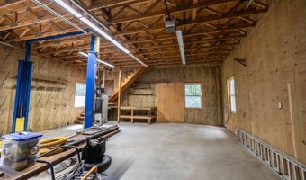 77 Knowles Rd, Belgrade, ME 04917