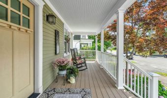 143 Maple St, Bangor, ME 04401