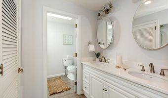 63 Duck Cove Rd, North Kingstown, RI 02852