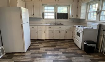 704 4th Ave E, Albia, IA 52531