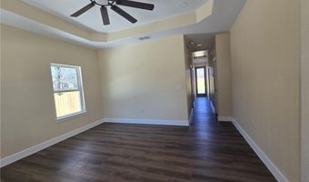 410 W Trinity St, Luling, TX 78648