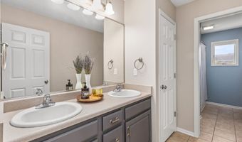 2413 SW 36th St, Ankeny, IA 50023