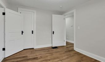 2365 N Stelzer Rd, Columbus, OH 43219