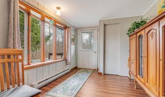 253 Thomas Rd, Blakeslee, PA 18610