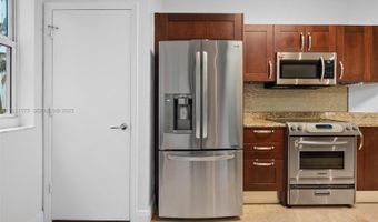 19900 E Country Club Dr 212, Aventura, FL 33180