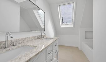 129 Marine Blvd, Amagansett, NY 11930