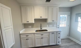 429 Deens Landing Rd, Baxley, GA 31513