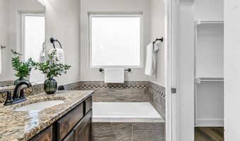 2076 LACY Dr, Cheyenne, WY 82009