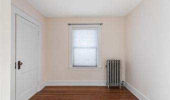 118 Ocean Ave, Cranston, RI 02905