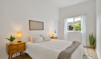 47-726 Kamehameha Hwy D, Kaneohe, HI 96744