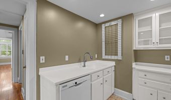 2068 Walton Way 201, Augusta, GA 30904