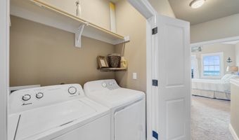 549 S FRONT St, Rockaway Beach, OR 97136