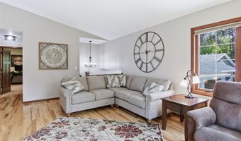 1301 Sandy Ridge Ln, Altoona, WI 54720