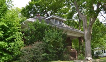 320 N Fourth St, Albion, IL 62806