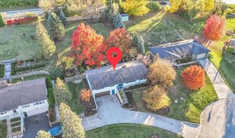 1405 Surrey Ln, Algonquin, IL 60102