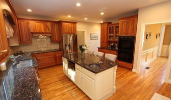 19 Devonshire Ct, Avon, CT 06001