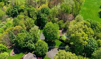 10 Sabin Dr, Airmont, NY 10901