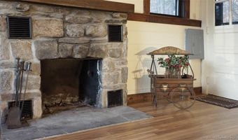 251 Candlewood Lake Rd A, Brookfield, CT 06804