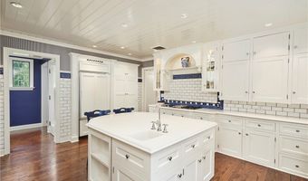 47 S Wheaton Rd, Akron, OH 44313