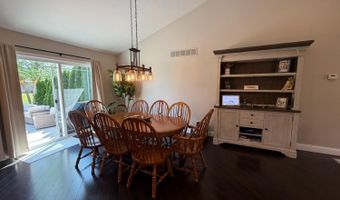 102 Shale Ct, Batesville, IN 47006