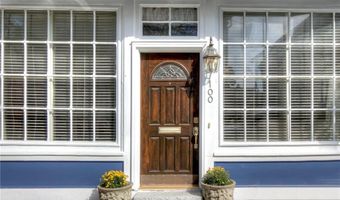 98 John St, Newport, RI 02840