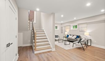 5709 5TH St S, Arlington, VA 22204