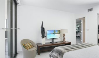 20379 W Country Club Dr 536, Aventura, FL 33180