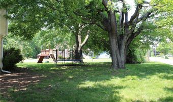 2842 Fairview Dr, Ashtabula, OH 44004