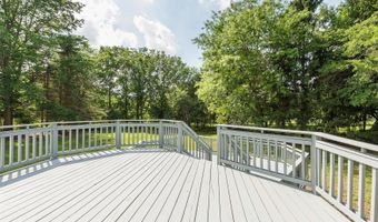 3999 Edmonton Ct, Ann Arbor, MI 48103