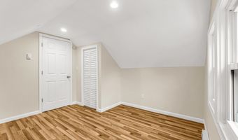 539 Old Town Rd, Bridgeport, CT 06606