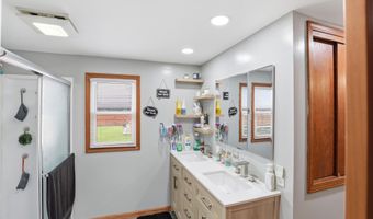 331 W 2nd St, Auburn, IN 46706