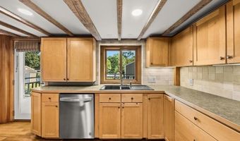 24 Benjamin Dr, Attleboro, MA 02703