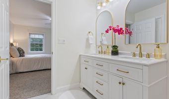 12 Summit Ter, Falmouth, ME 04105