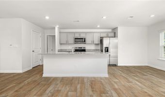 1100 Slingshot Dr, Archdale, NC 27263