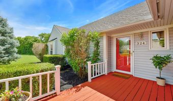 324 N Lakeside Dr, Andover, KS 67002